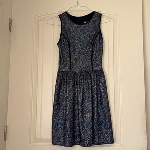 Size M sparkly dress,like new